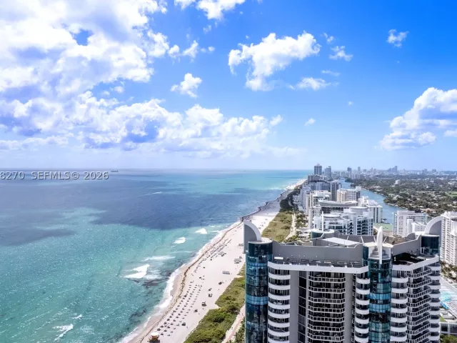 2-bedroom condo for sale in Miami Beach - 6365 Collins Ave 4307 - MondialRealty
