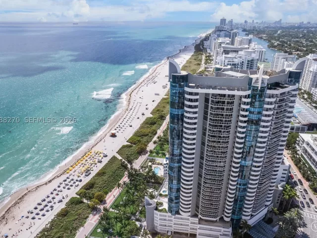 2-bedroom condo for sale in Miami Beach - 6365 Collins Ave 4307 - MondialRealty