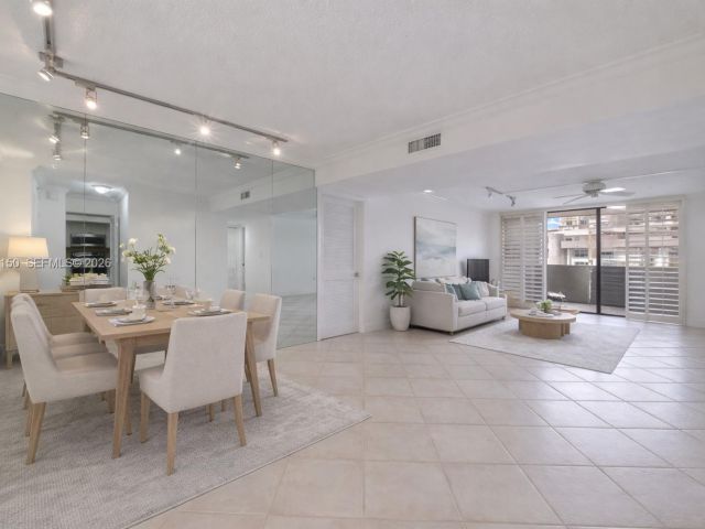 Apartment for rent  Unit #1205 - photo 7522845