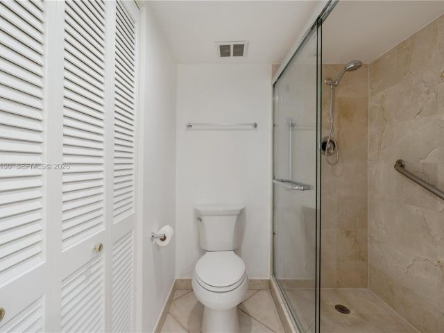 Apartment for rent  Unit #1205 - photo 7522855