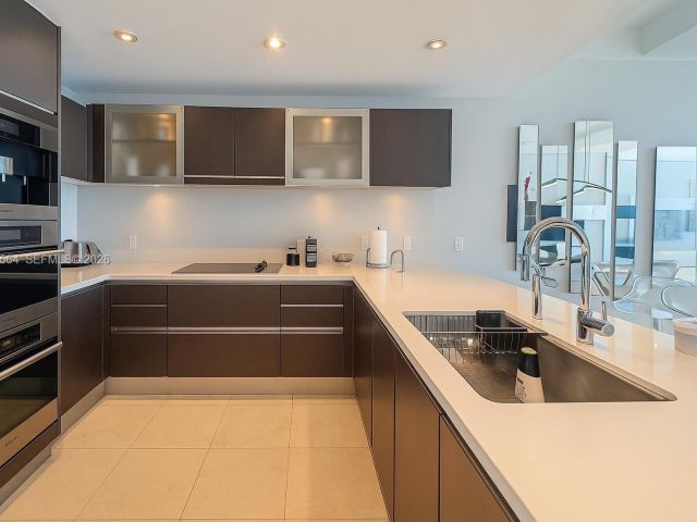 Apartment for rent  Unit #908 - photo 7523811