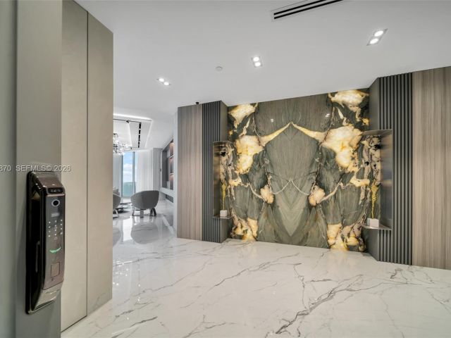 Apartment for sale  Unit #3905 - photo 7523021