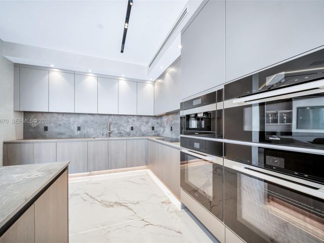 Apartment for sale  Unit #3905 - photo 7523022