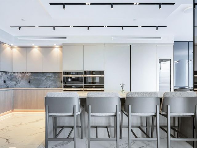 Apartment for sale  Unit #3905 - photo 7523023