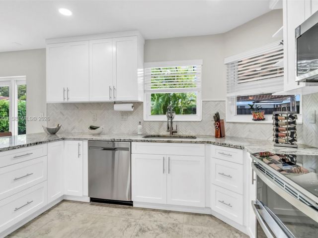 Home for sale at 15726 SW 76th Ter - photo 7521433