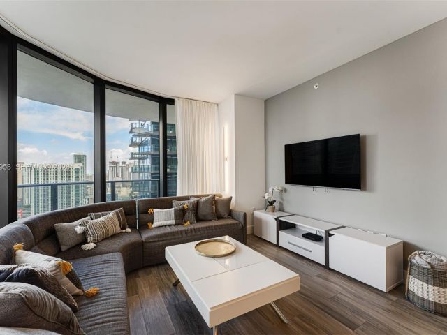 Apartment for sale  Unit #3509 - photo 7522924