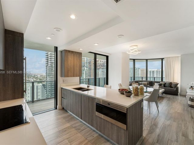 Apartment for sale  Unit #3509 - photo 7522925