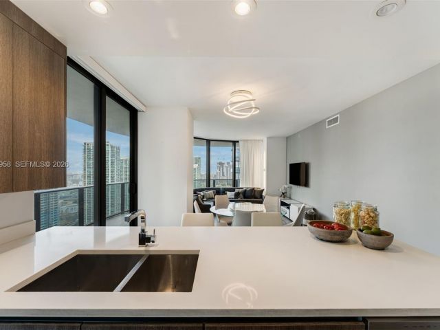 Apartment for sale  Unit #3509 - photo 7522928