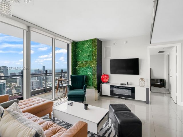 Apartment for rent  Unit #4702 - photo 7523080