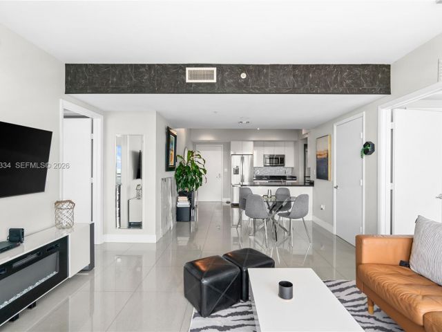 Apartment for rent  Unit #4702 - photo 7523082