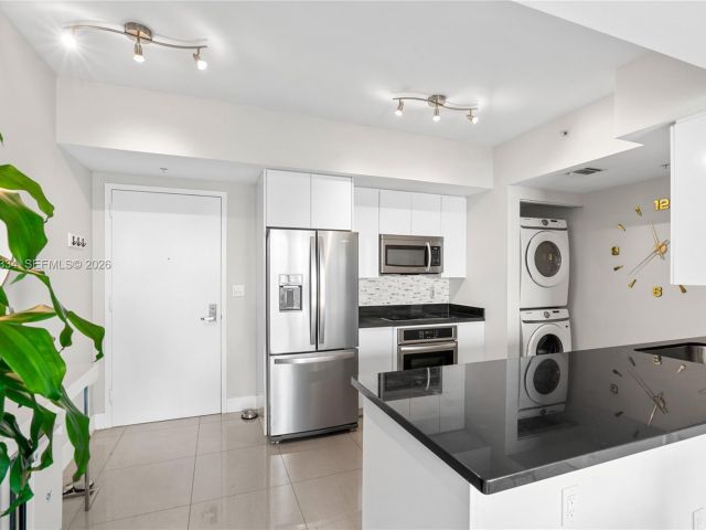 Apartment for rent  Unit #4702 - photo 7523085