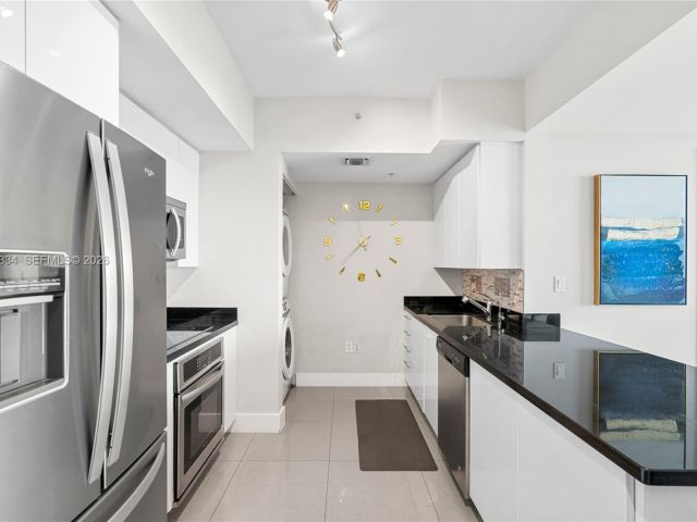 Apartment for rent  Unit #4702 - photo 7523087