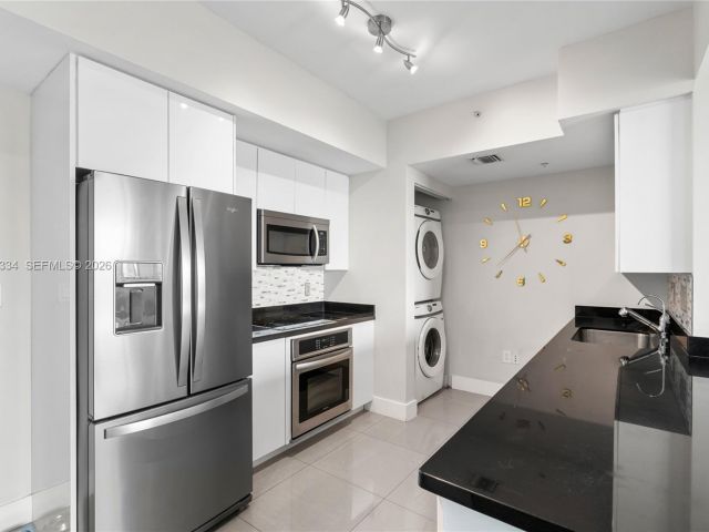 Apartment for rent  Unit #4702 - photo 7523088