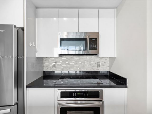 Apartment for rent  Unit #4702 - photo 7523090