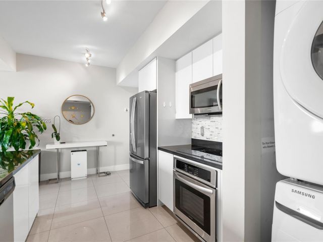 Apartment for rent  Unit #4702 - photo 7523091