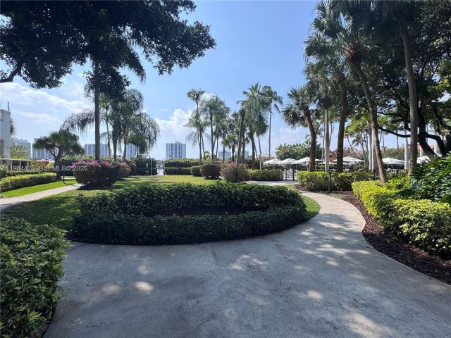 Apartment for rent  Unit #1002 - photo 7522053