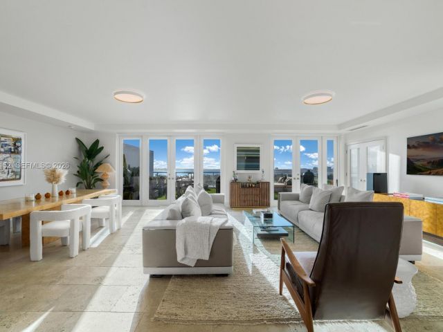 Apartment for sale  Unit #D - photo 7524000