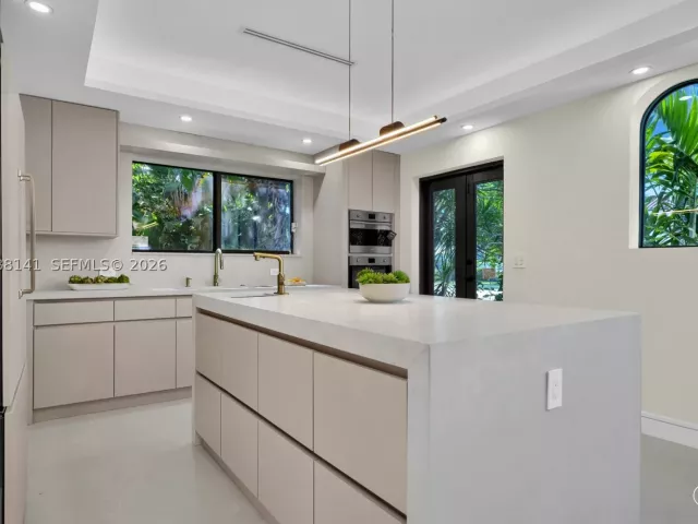 4-bedroom home for sale in Hollywood - 1108 Harrison St - MondialRealty