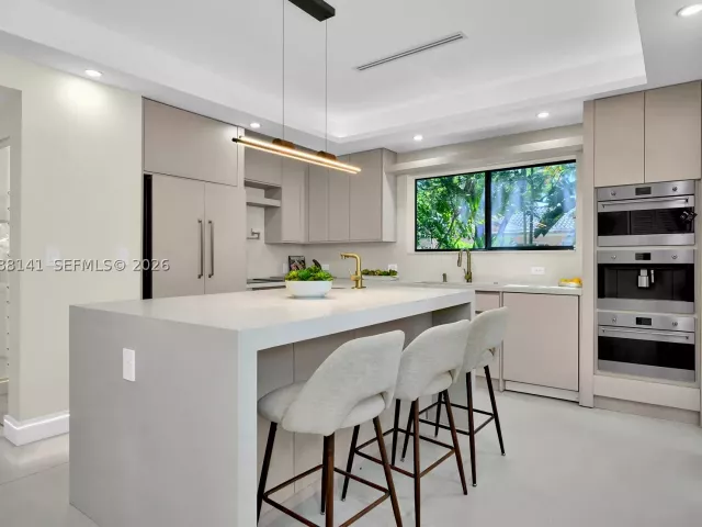 4-bedroom home for sale in Hollywood - 1108 Harrison St - MondialRealty