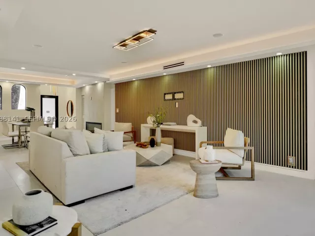 4-bedroom home for sale in Hollywood - 1108 Harrison St - MondialRealty