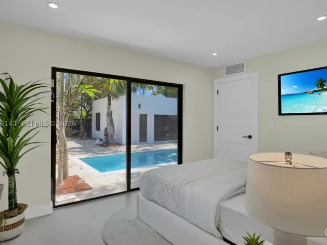 4-bedroom home for sale in Hollywood - 1108 Harrison St - MondialRealty