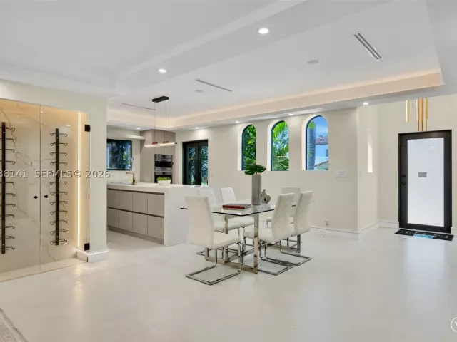 4-bedroom home for sale in Hollywood - 1108 Harrison St - MondialRealty