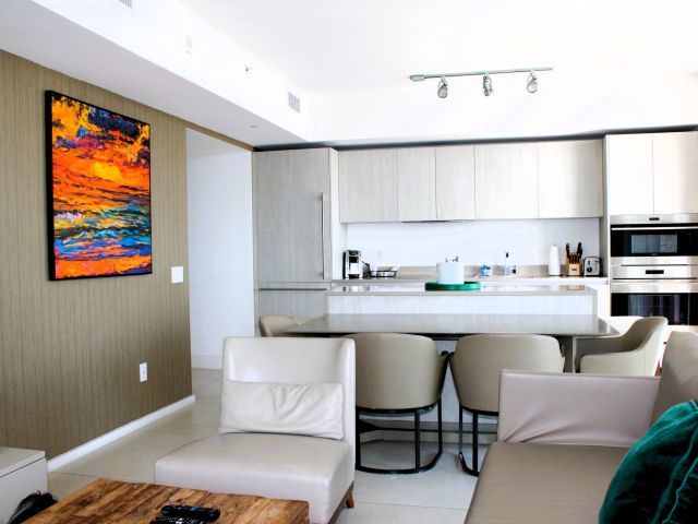 2-bedroom condo for sale in Hollywood - 4111 S Ocean Drive 3011 - MondialRealty