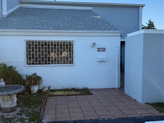 Home for sale at 2500 SW 122nd Ct - photo 7521481