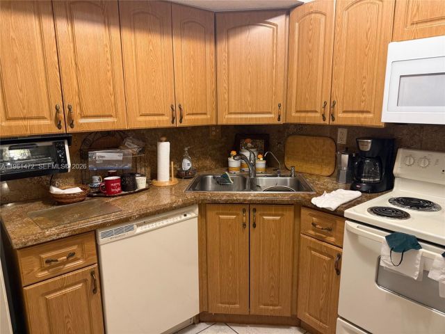 Home for sale at 2500 SW 122nd Ct - photo 7521484