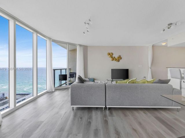 Apartment for rent  Unit #2007 - photo 7523075