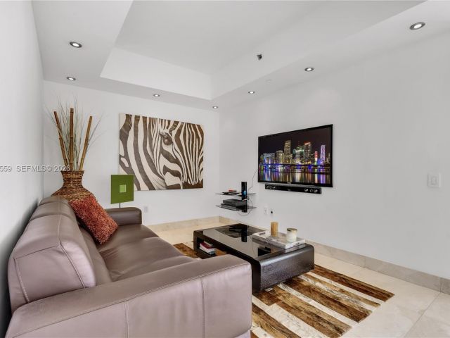 Apartment for rent  Unit #2005 - photo 7522464