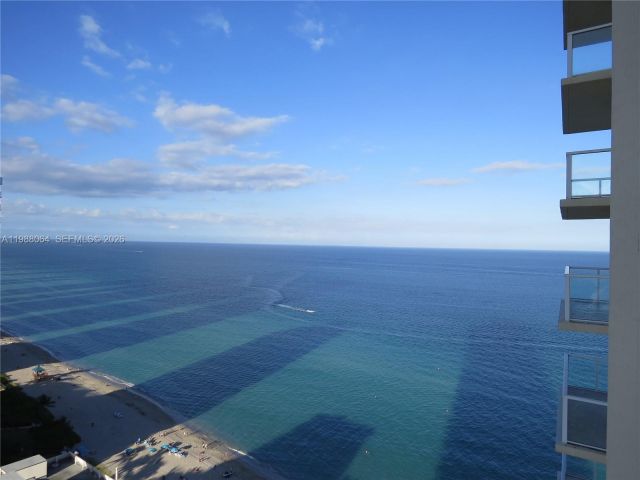 Apartment for rent  Unit #2404 - photo 7525087