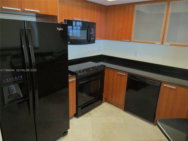 Apartment for rent  Unit #2404 - photo 7525094