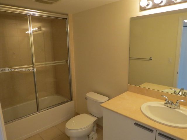 Apartment for rent  Unit #2404 - photo 7525099