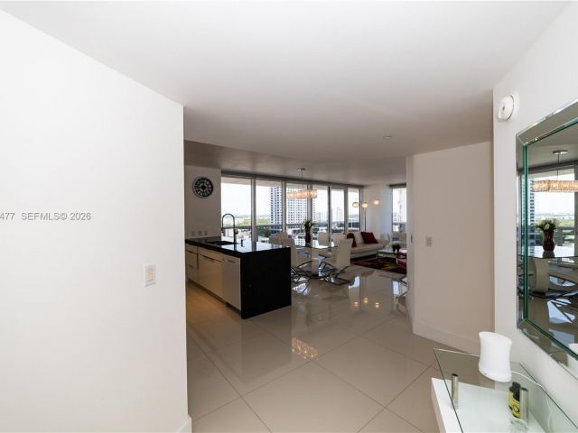 Apartment for rent  Unit #1808 - photo 7523870