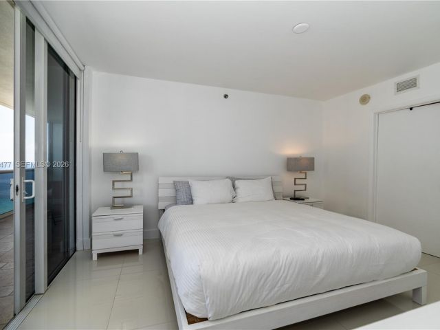 Apartment for rent  Unit #1808 - photo 7523871