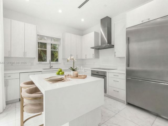 Home for rent at 315 Santander Ave 311 - photo 7524337