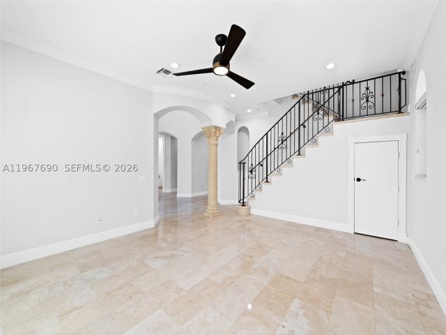 4-bedroom home for rent in Fort Lauderdale - 827 SE 2nd Ct - MondialRealty