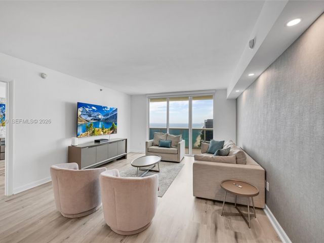 Apartment for rent  Unit #4603 - photo 7523920