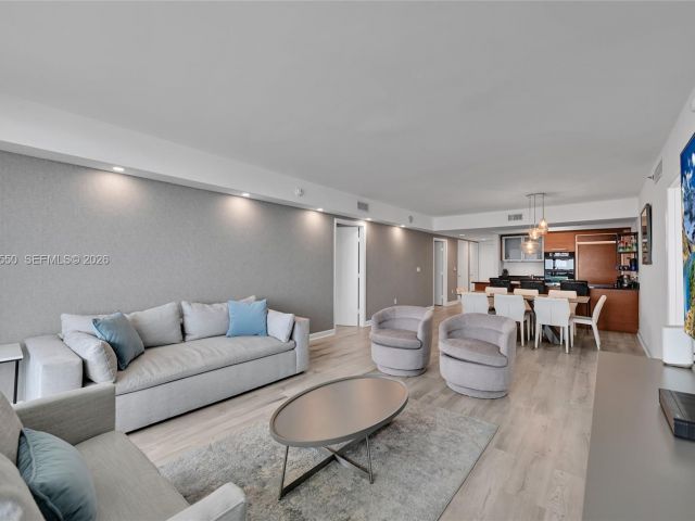 Apartment for rent  Unit #4603 - photo 7523925