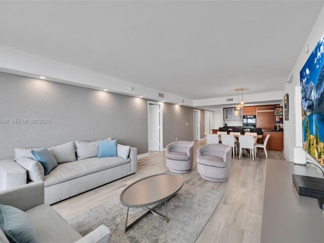 Apartment for rent  Unit #4603 - photo 7523931