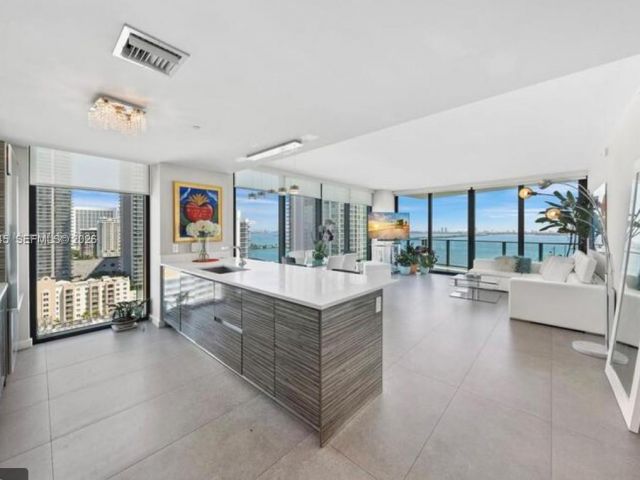 Apartment for rent  Unit #2001 - photo 7530184