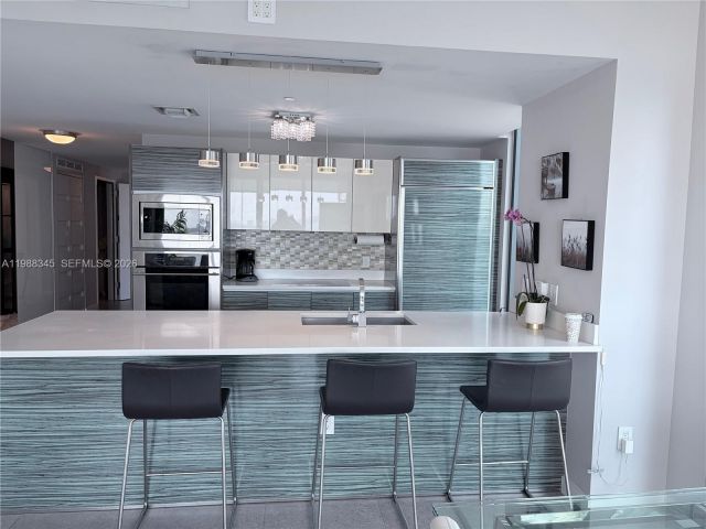 Apartment for rent  Unit #2001 - photo 7530188