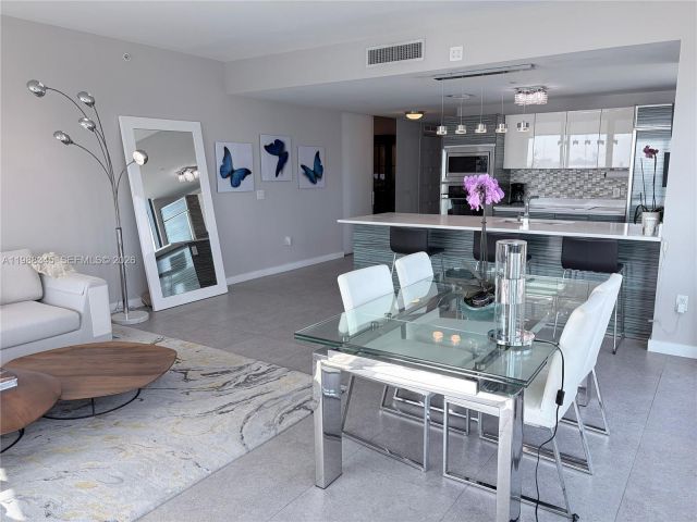 Apartment for rent  Unit #2001 - photo 7530189