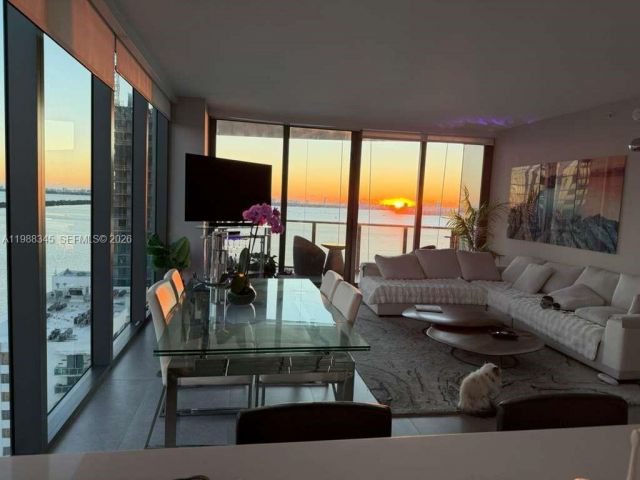 Apartment for rent  Unit #2001 - photo 7530192