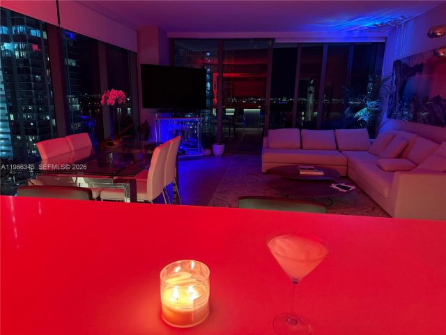 Apartment for rent  Unit #2001 - photo 7530194