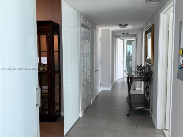 Apartment for rent  Unit #2001 - photo 7530197