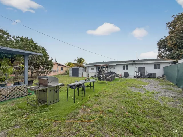 3-bedroom home for sale in Miami Gardens - 19800 NW 5th Ave - MondialRealty