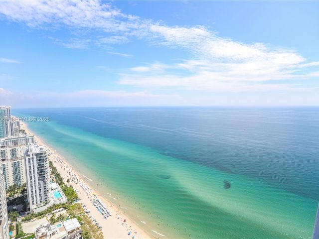 Apartment for rent  Unit #4511 - photo 7523897