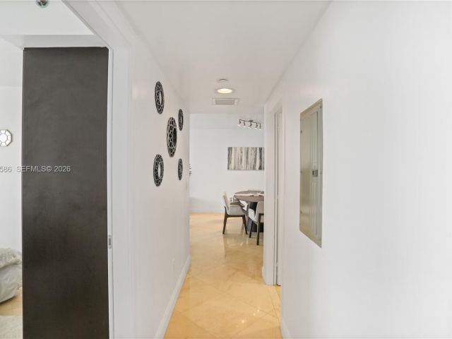 Apartment for rent  Unit #4511 - photo 7523902